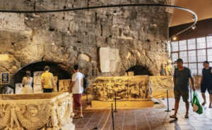 From Antalya/Kemer Pamukkale and Hierapolis Tour with Lunch 