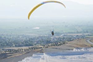 Tandem Paragliding Experience in Pamukkale 